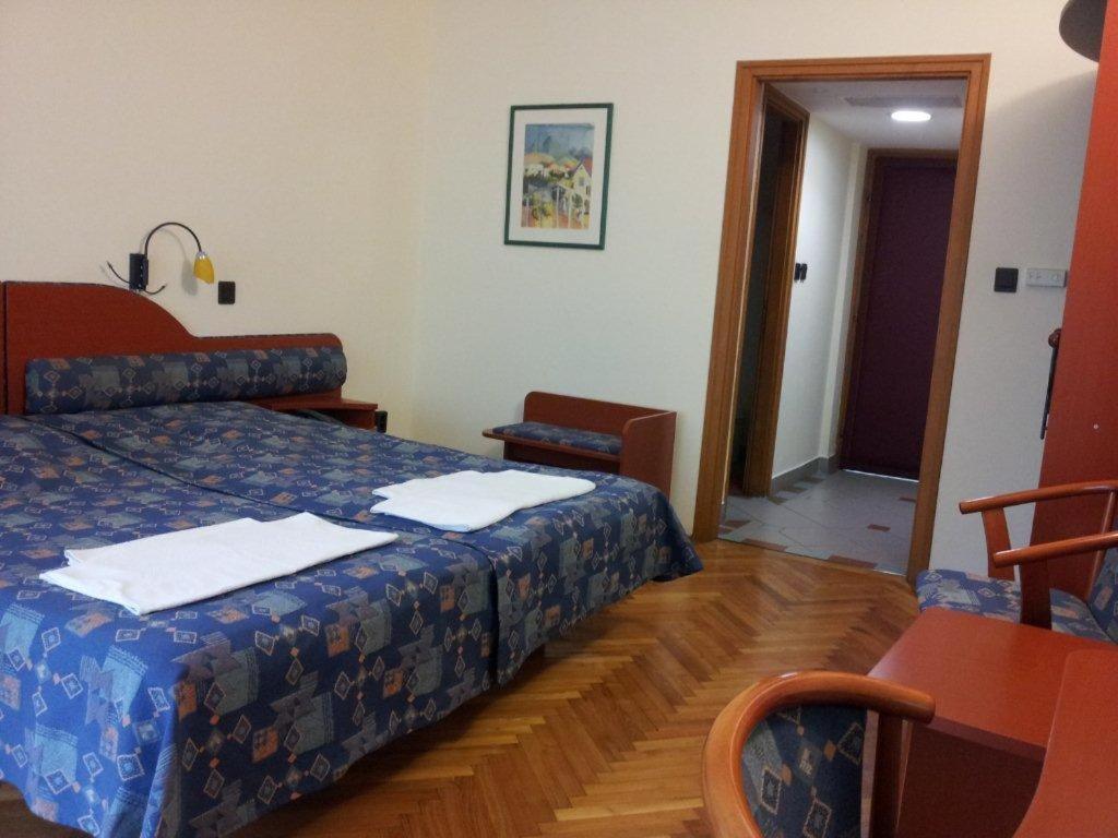 Fenyves Wellness Hotel Békéscsaba Chambre photo