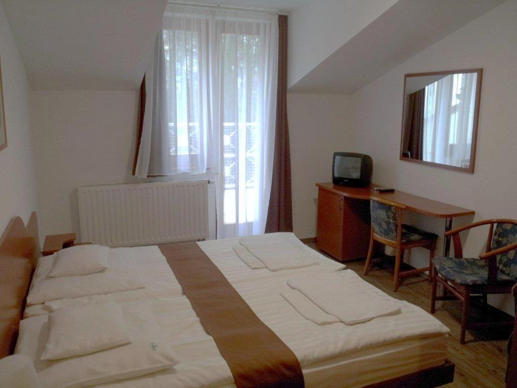 Fenyves Wellness Hotel Békéscsaba Extérieur photo